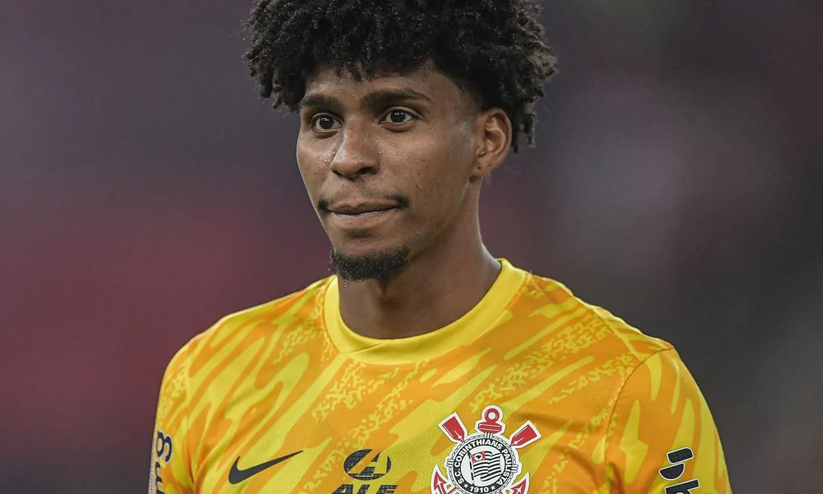 Corinthians define condições para negociar Hugo Souza ao futebol europeu